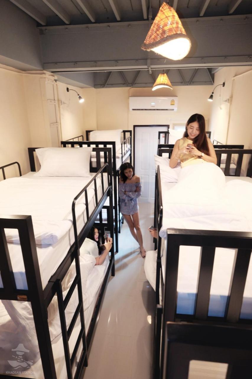 Хостел Khaosan Station (Adults Only) Бангкок Экстерьер фото