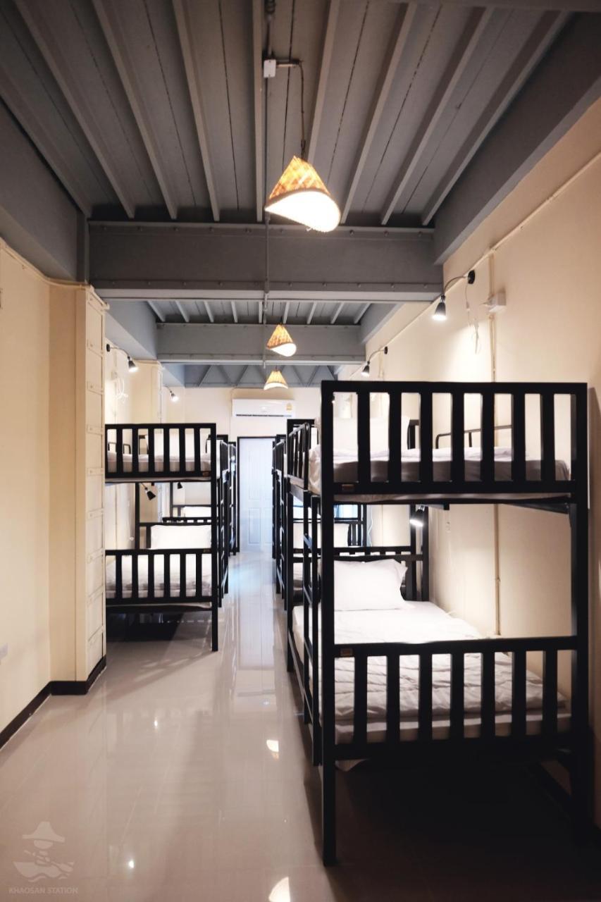 Хостел Khaosan Station (Adults Only) Бангкок Экстерьер фото