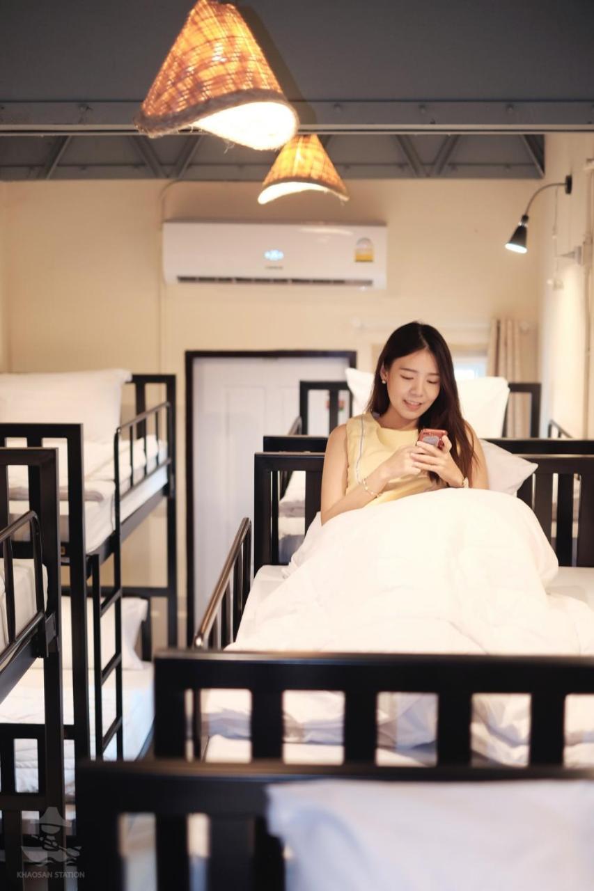 Хостел Khaosan Station (Adults Only) Бангкок Экстерьер фото